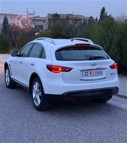 إنفينيتي QX70